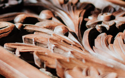 La table centenaire : récit d’une restauration pleine de mémoire